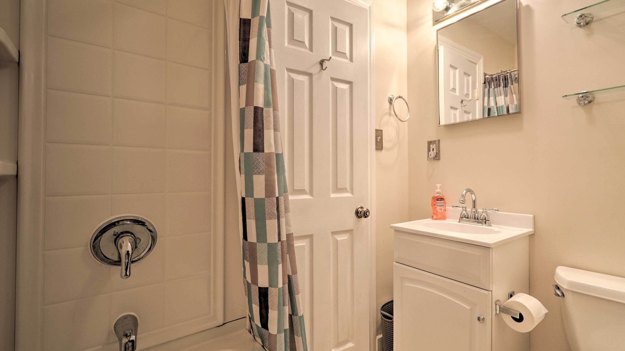 Photo of Bathroom in Lambertville