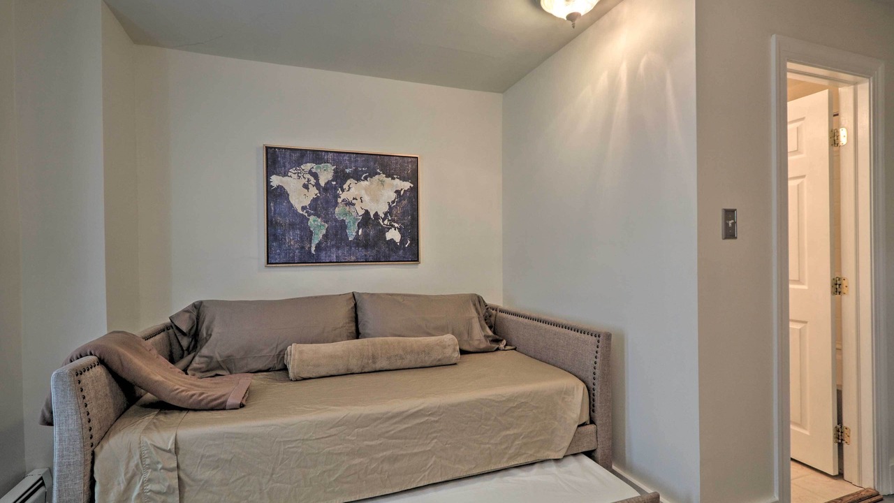 Photo of Bedroom in Lambertville