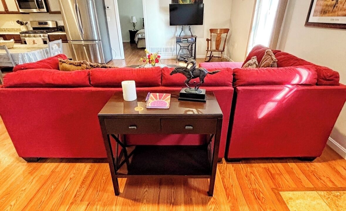 Photo of Livingroom in White Hall