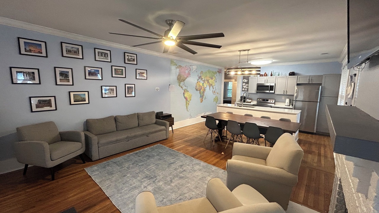 Photo of Livingroom in Cooper-Young Historic District