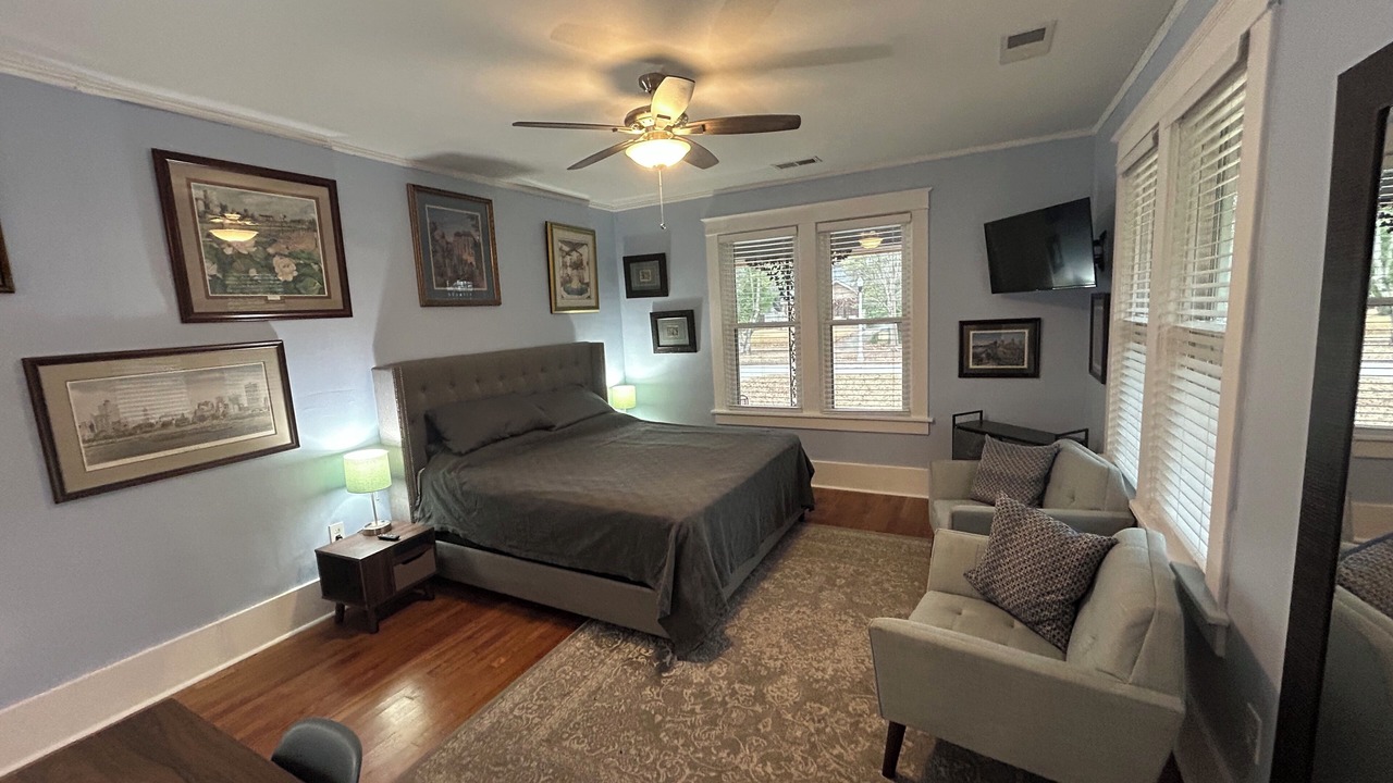 Photo of Bedroom in Cooper-Young Historic District