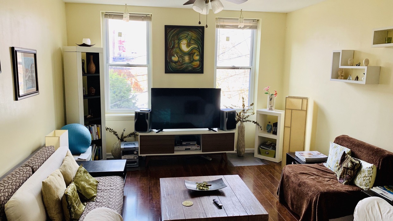 Photo of Livingroom in West New York