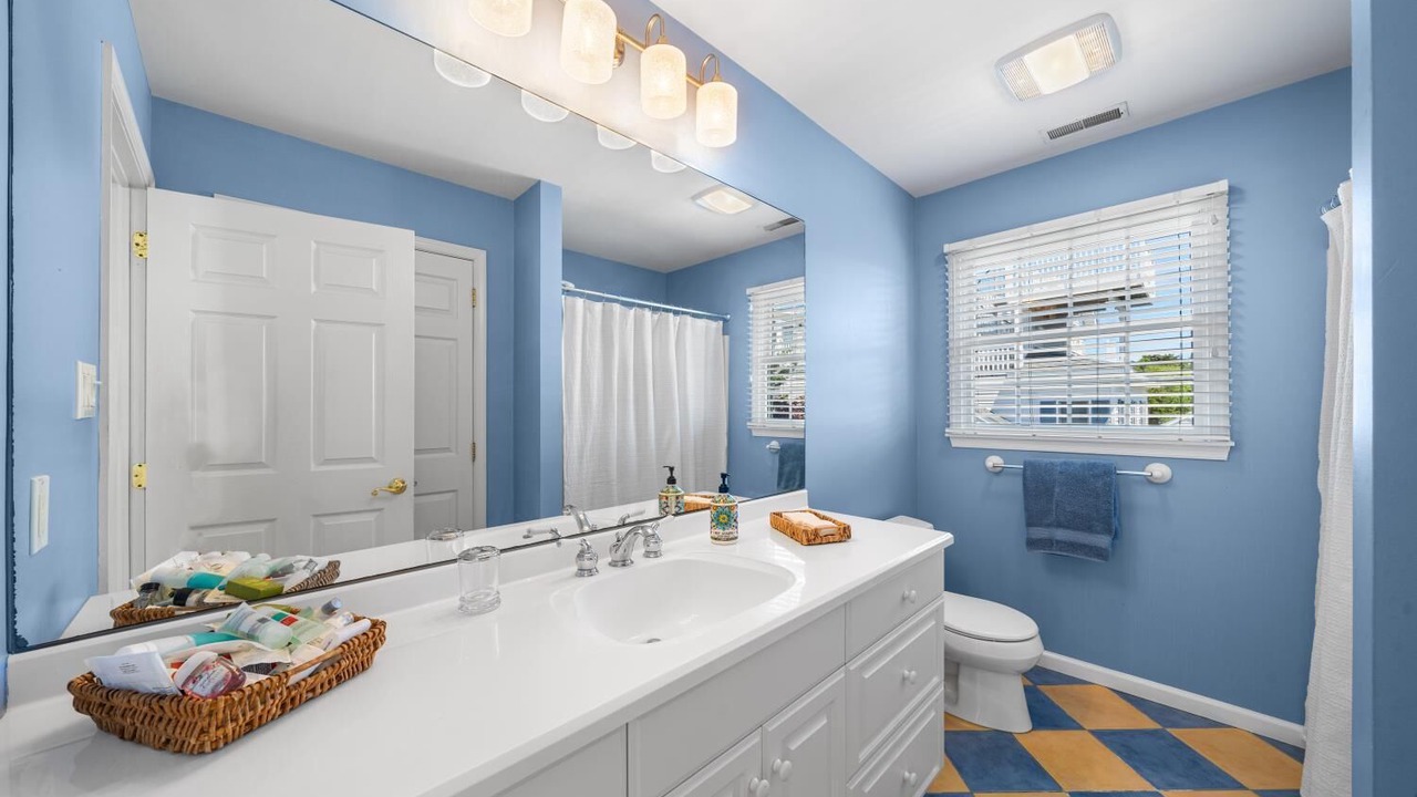 Photo of Bathroom in Avalon