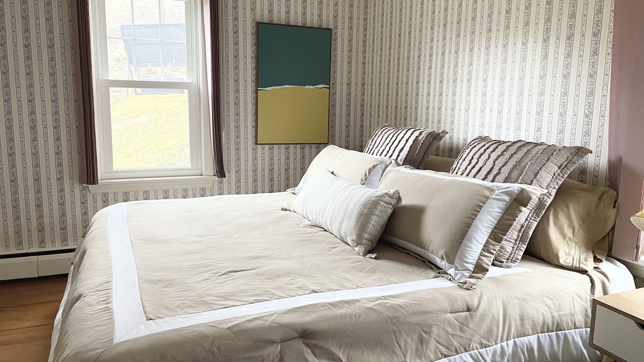 Photo of Bedroom in Derrick City