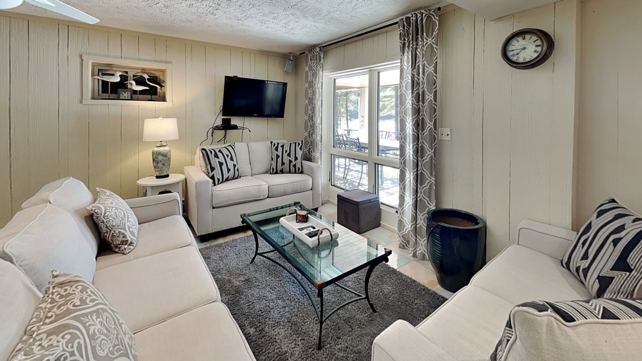Photo of Bedroom in North Glade Hills