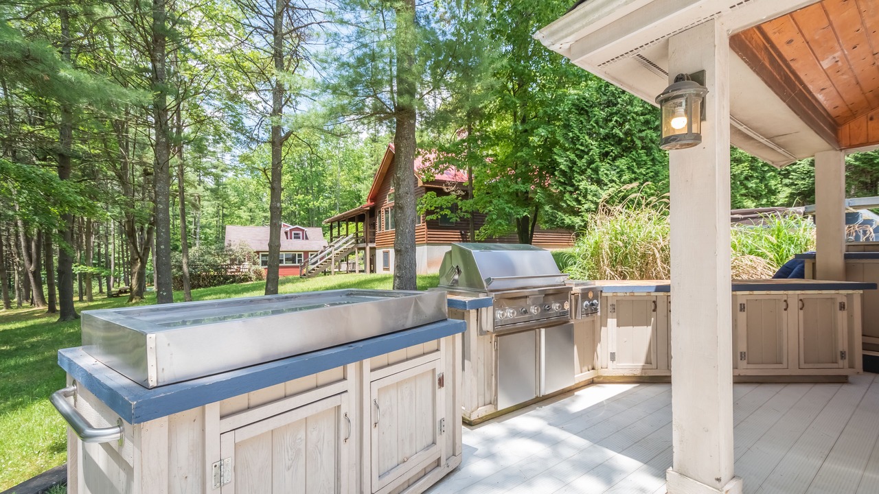 Photo of Outdoor in North Glade Hills