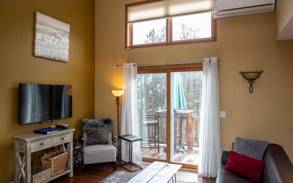 Photo of Livingroom in Ellicottville