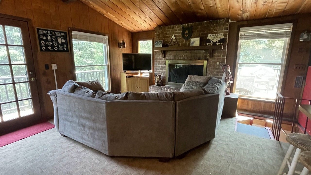 Photo of Livingroom in Queen