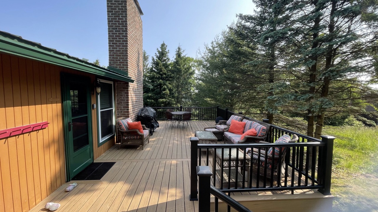Photo of Patio Balcony in Queen