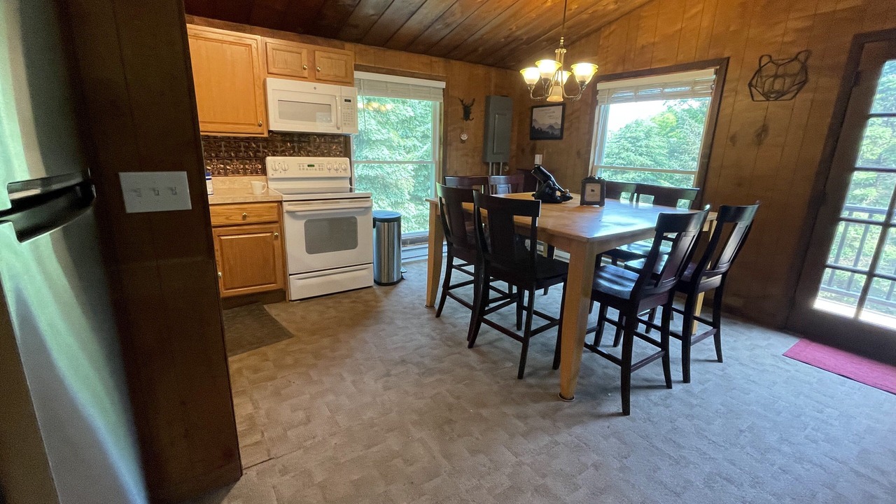 Photo of Kitchen in Queen