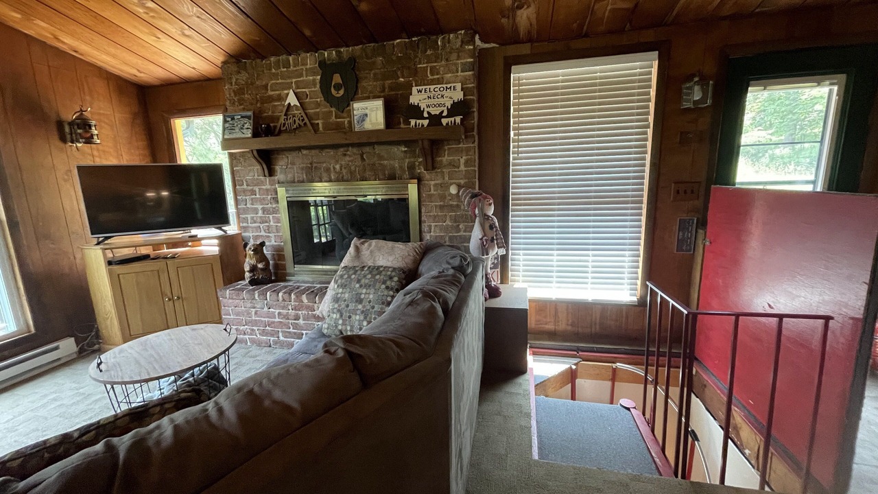 Photo of Livingroom in Queen