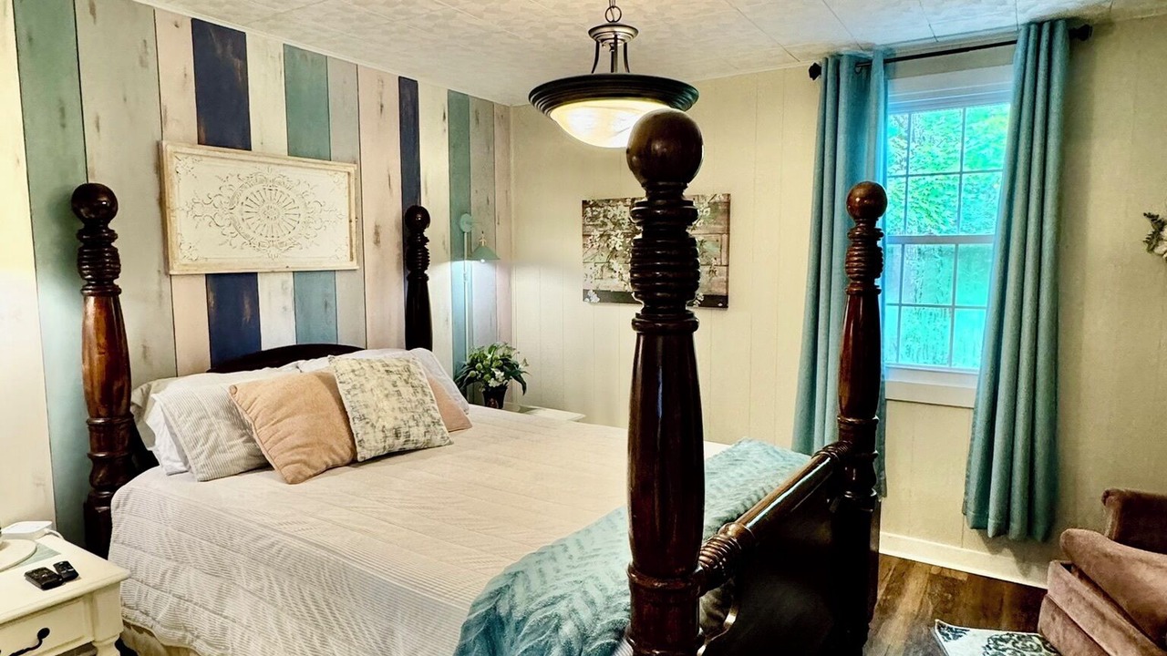 Photo of Bedroom in Fentress