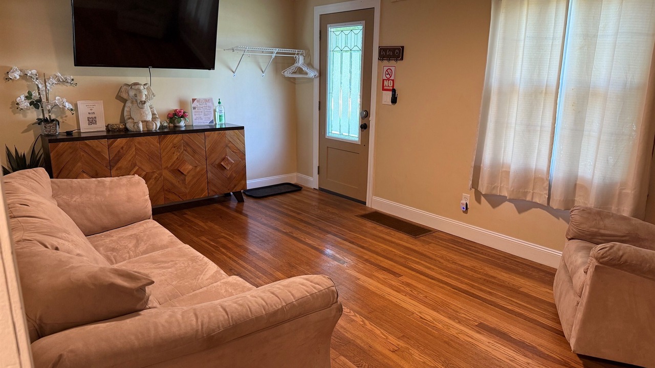 Photo of Livingroom in Erie