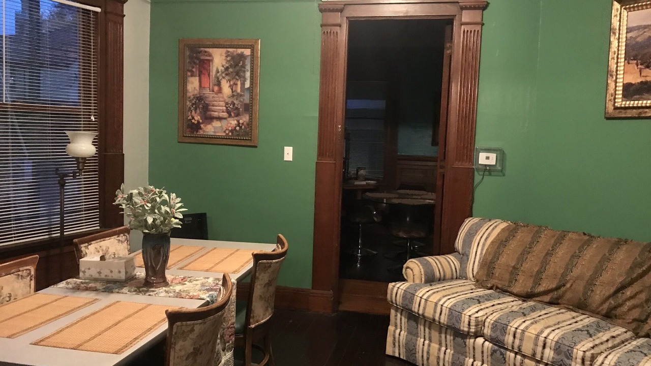 Photo of Livingroom in Erie