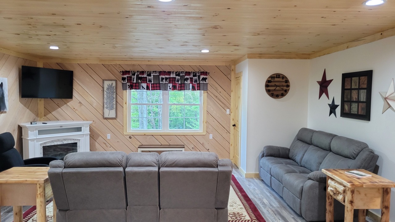 Photo of Livingroom in French Creek