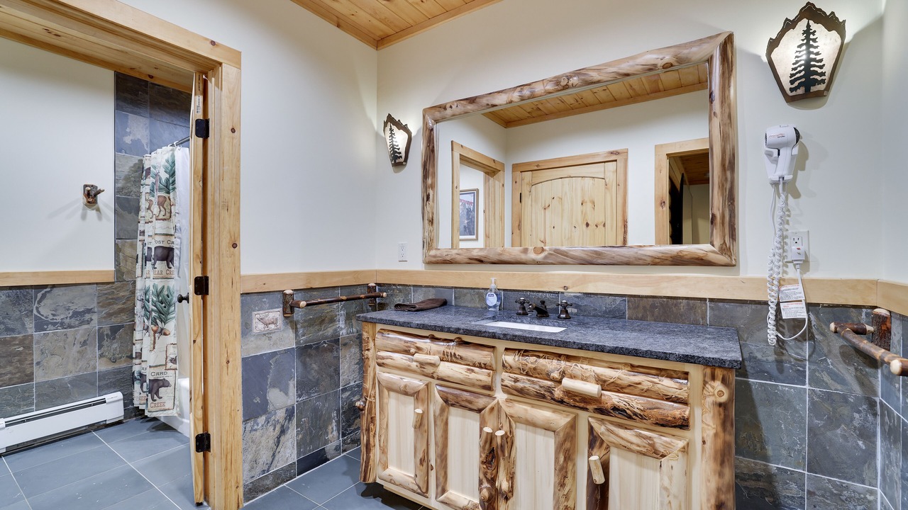 Photo of Bathroom in Tannersville