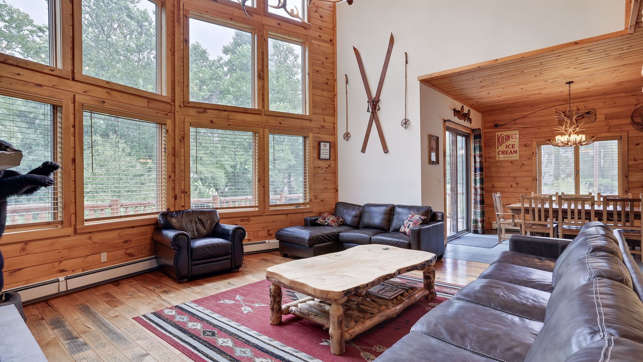 Photo of Livingroom in Tannersville