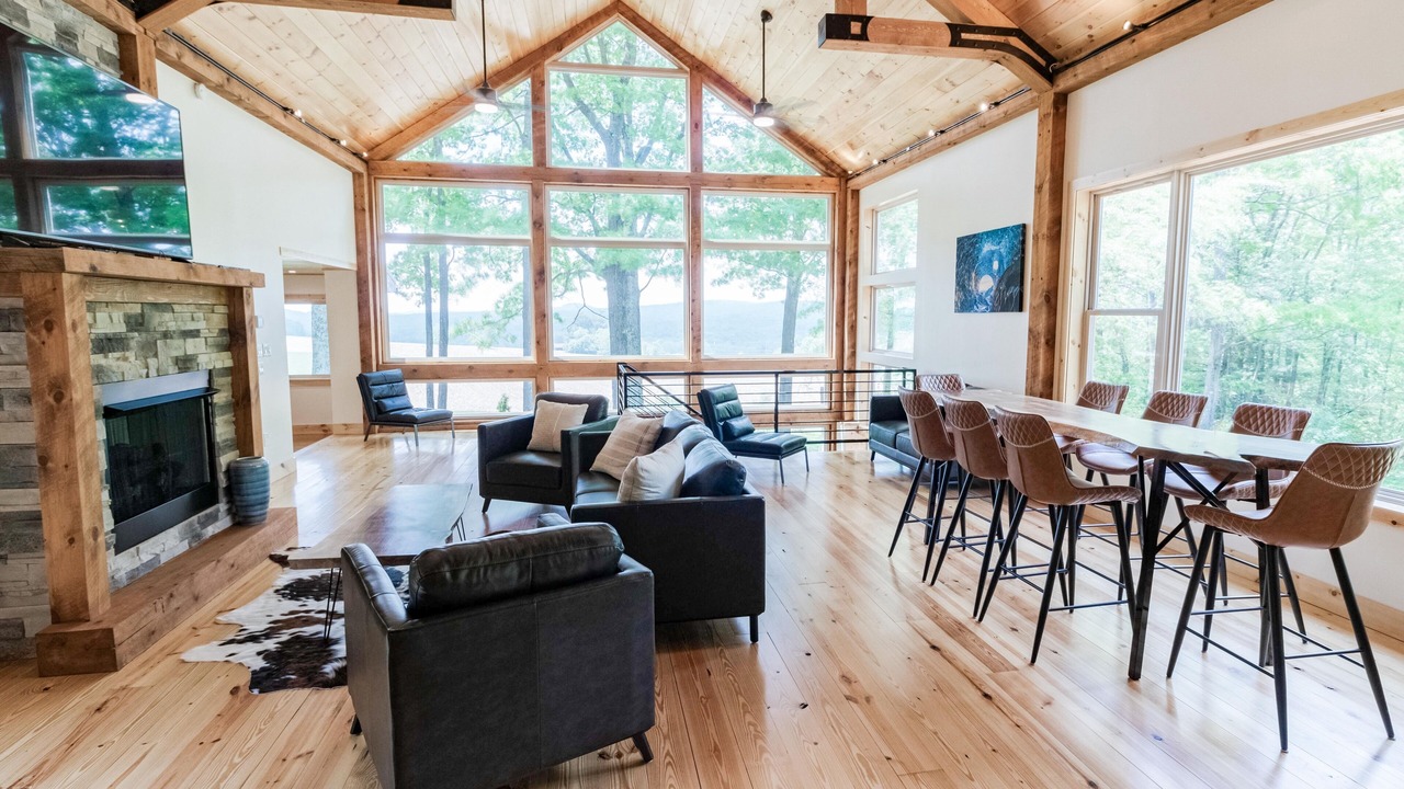 Photo of Livingroom in Centre Hall