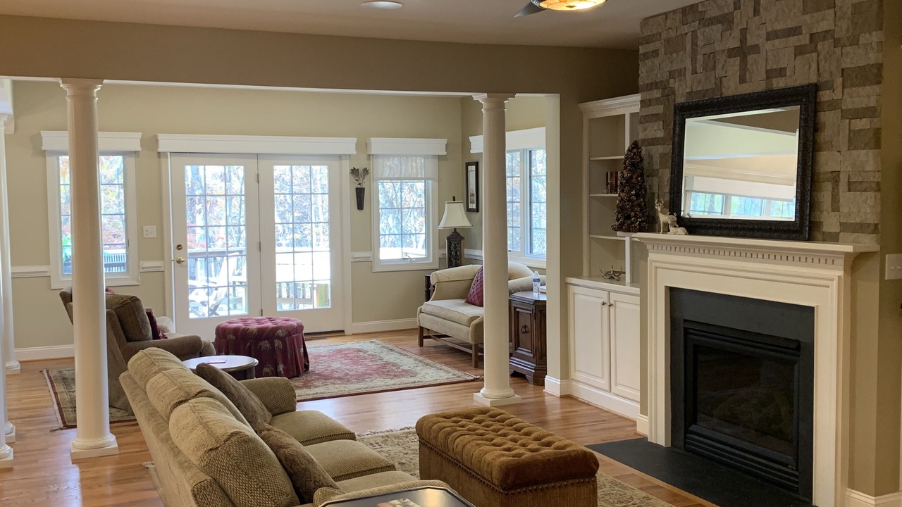 Photo of Livingroom in Nellysford