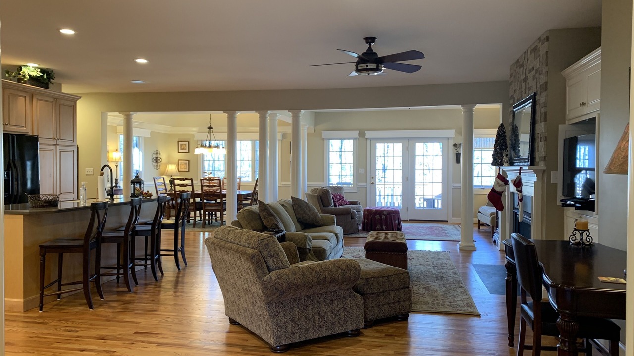 Photo of Livingroom in Nellysford