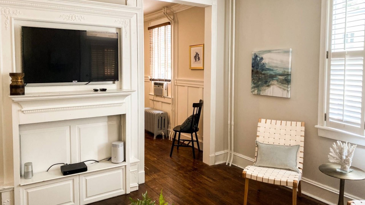 Photo of Bedroom in Historic District