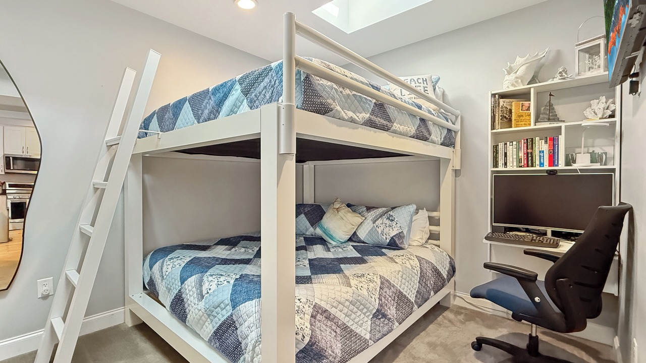 Photo of Bedroom in Dewey Beach