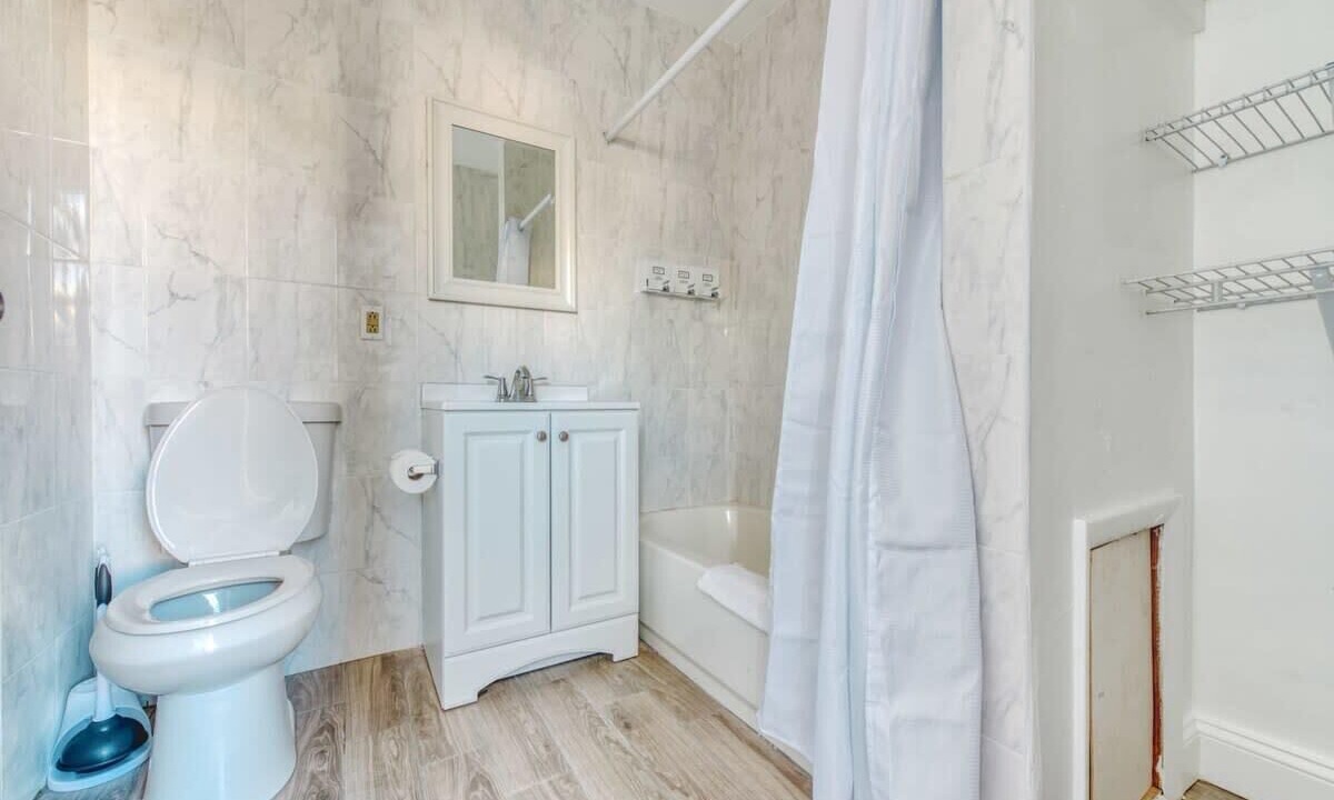 Photo of Bathroom in Chinatown