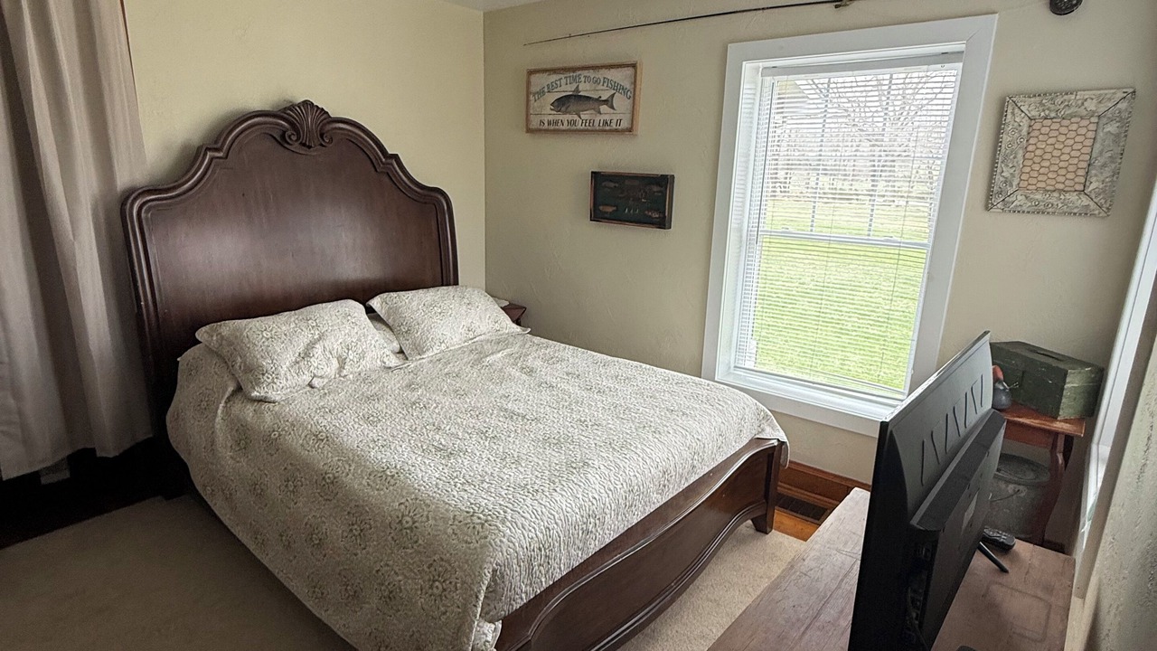 Photo of Bedroom in Upper Tract