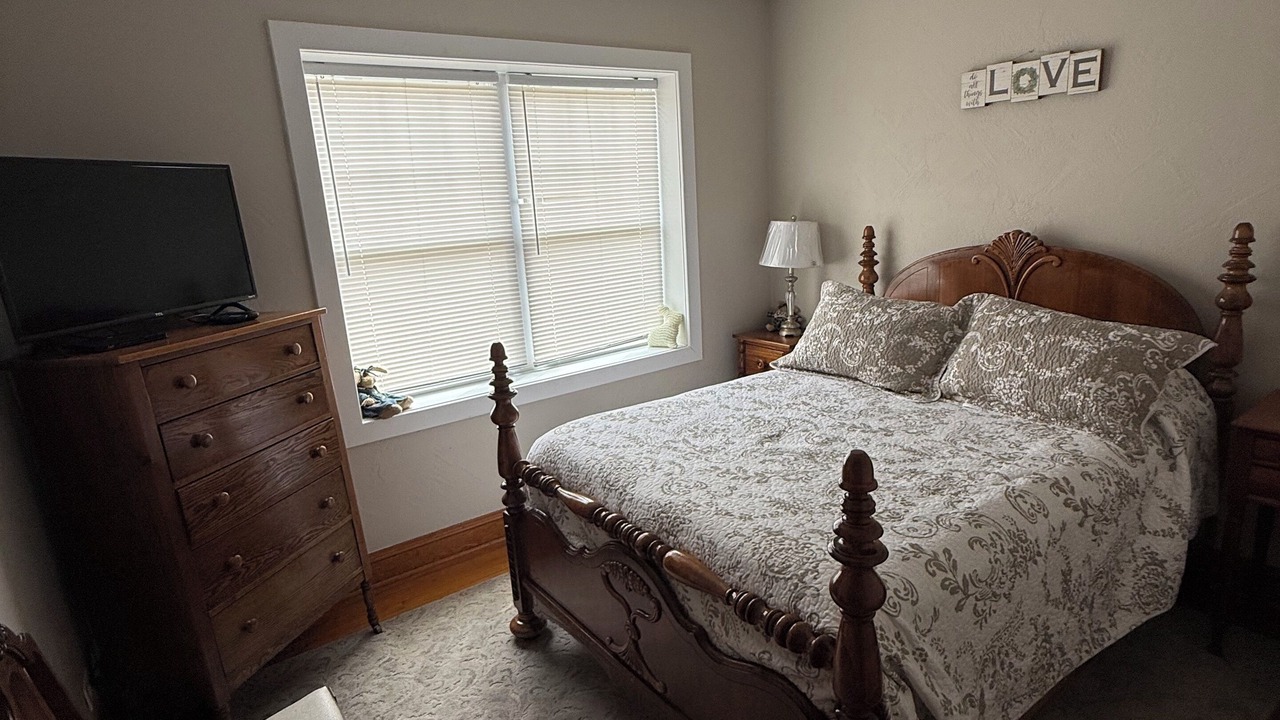 Photo of Bedroom in Upper Tract