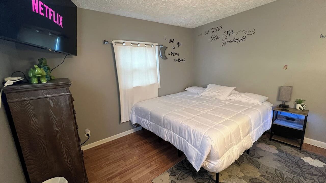 Photo of Bedroom in Erie