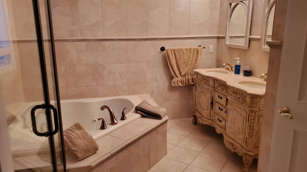 Photo of Bathroom in Normandy Beach
