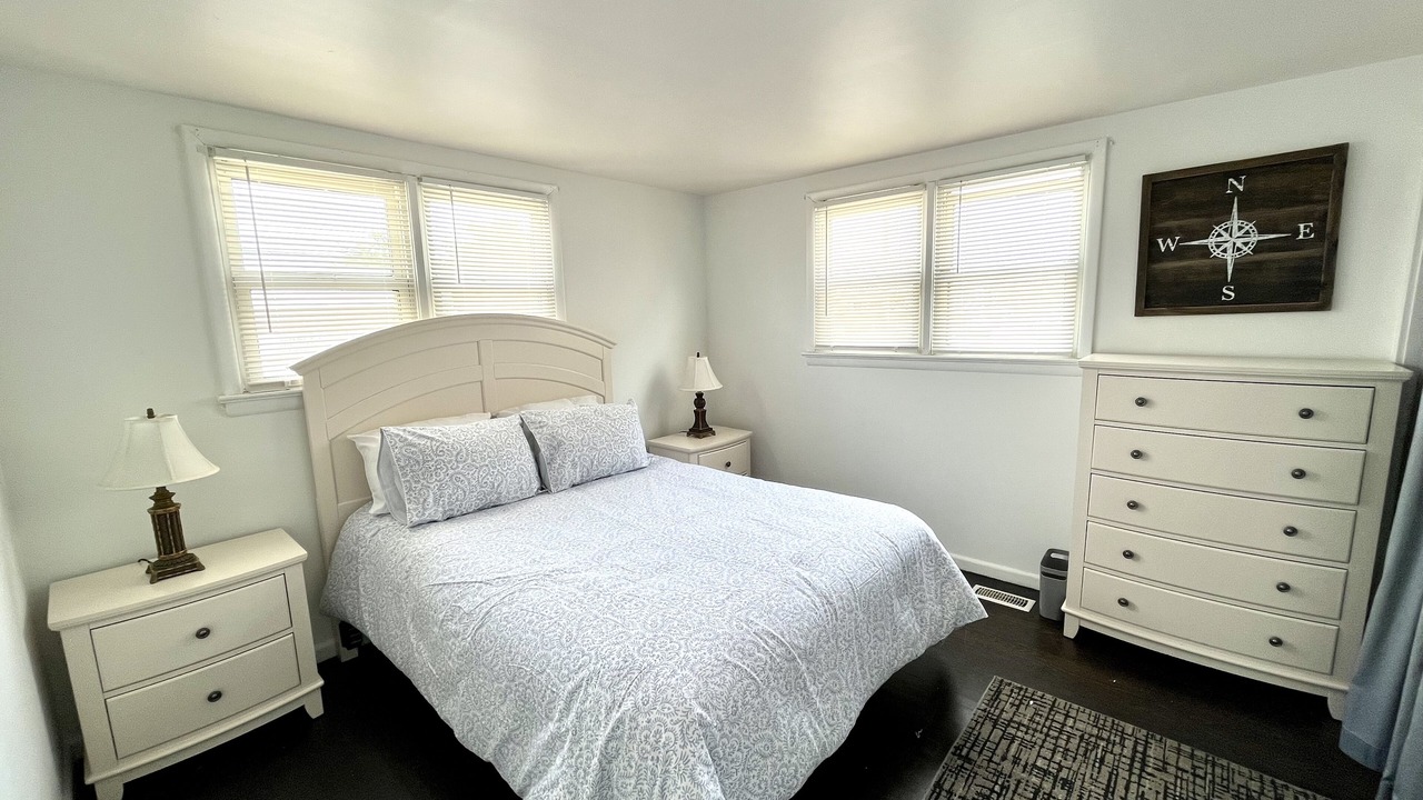 Photo of Bedroom in Avalon