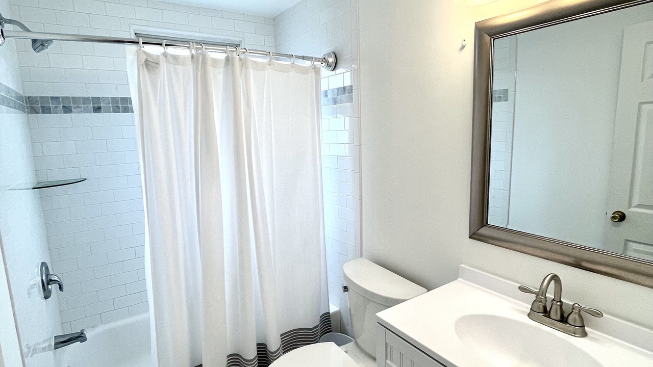 Photo of Bathroom in Avalon