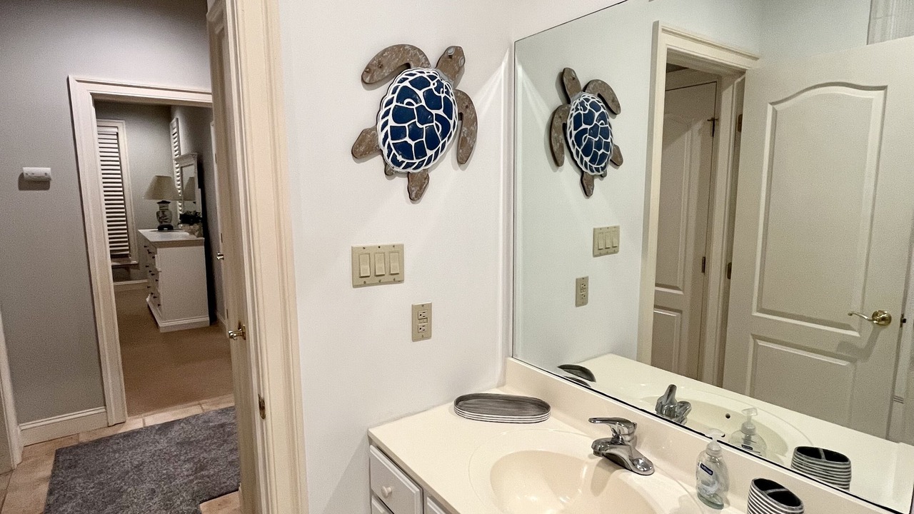 Photo of Bathroom in Avalon