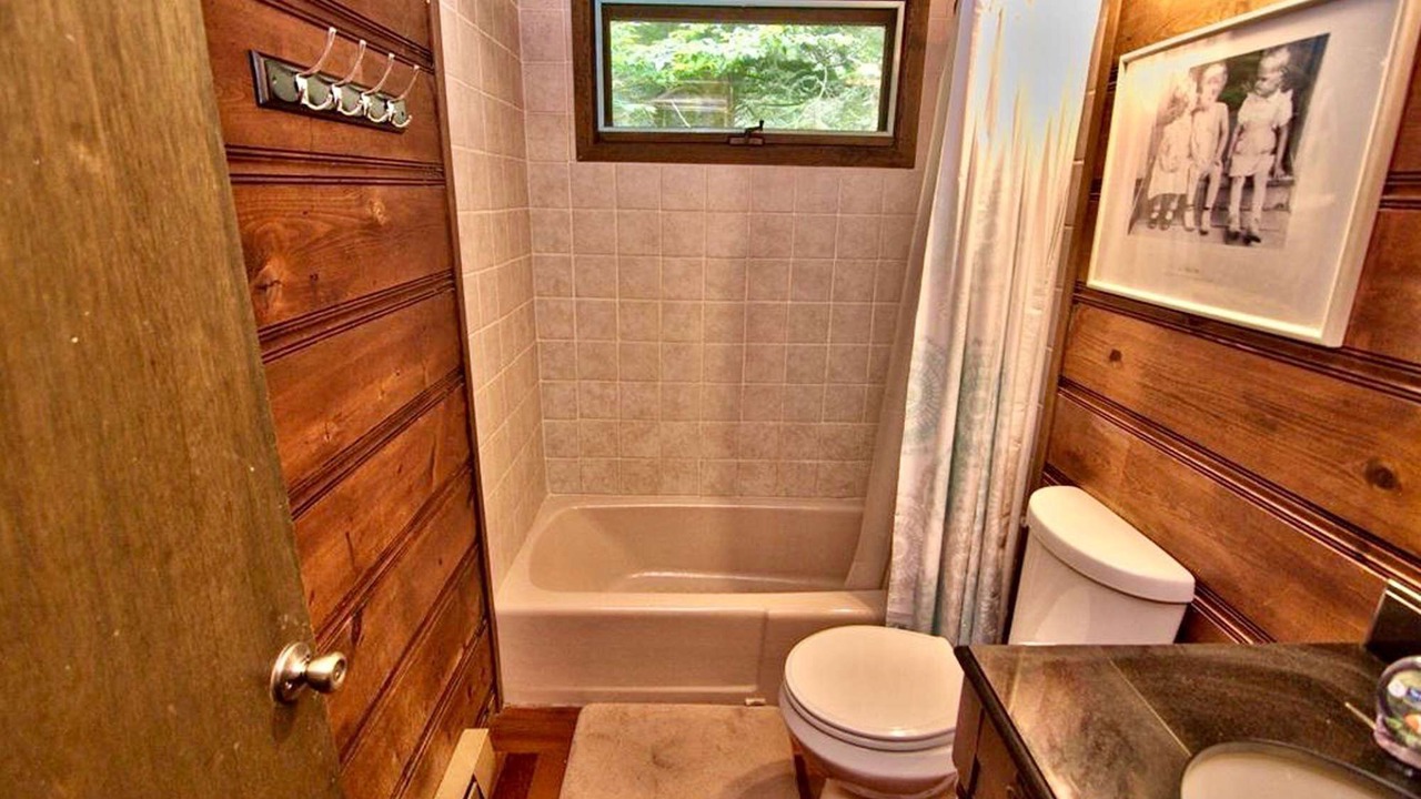Photo of Bathroom in Pocono Pines