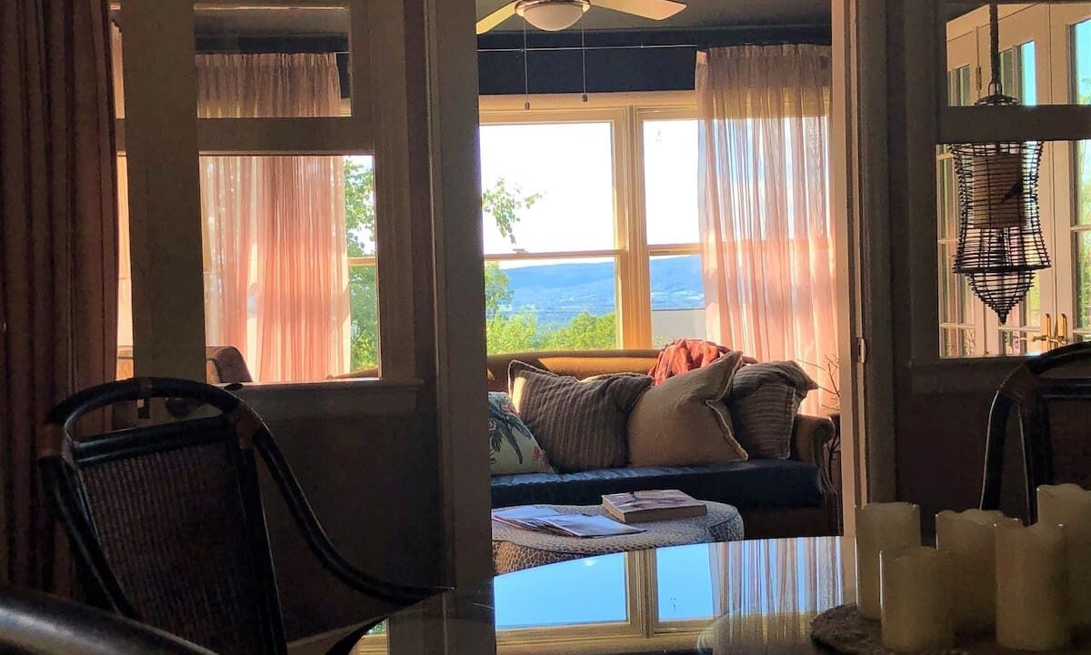Photo of Livingroom in Braddock Heights