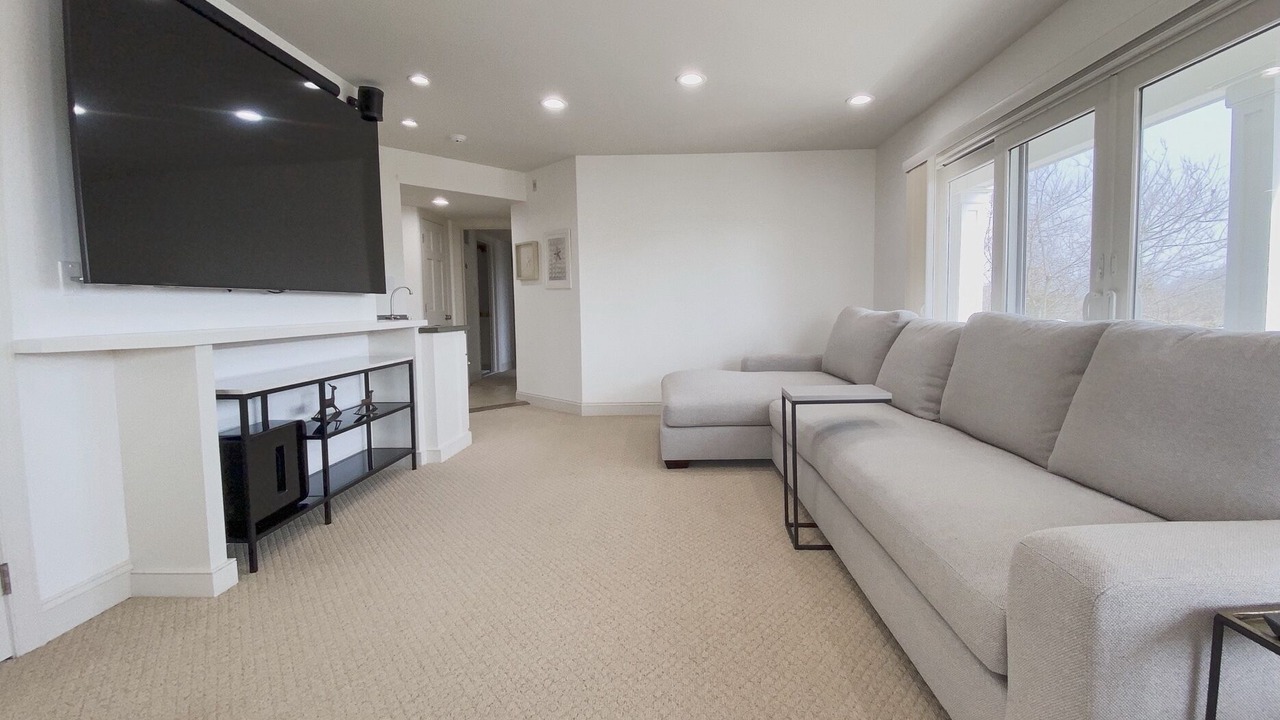 Photo of Livingroom in Avalon