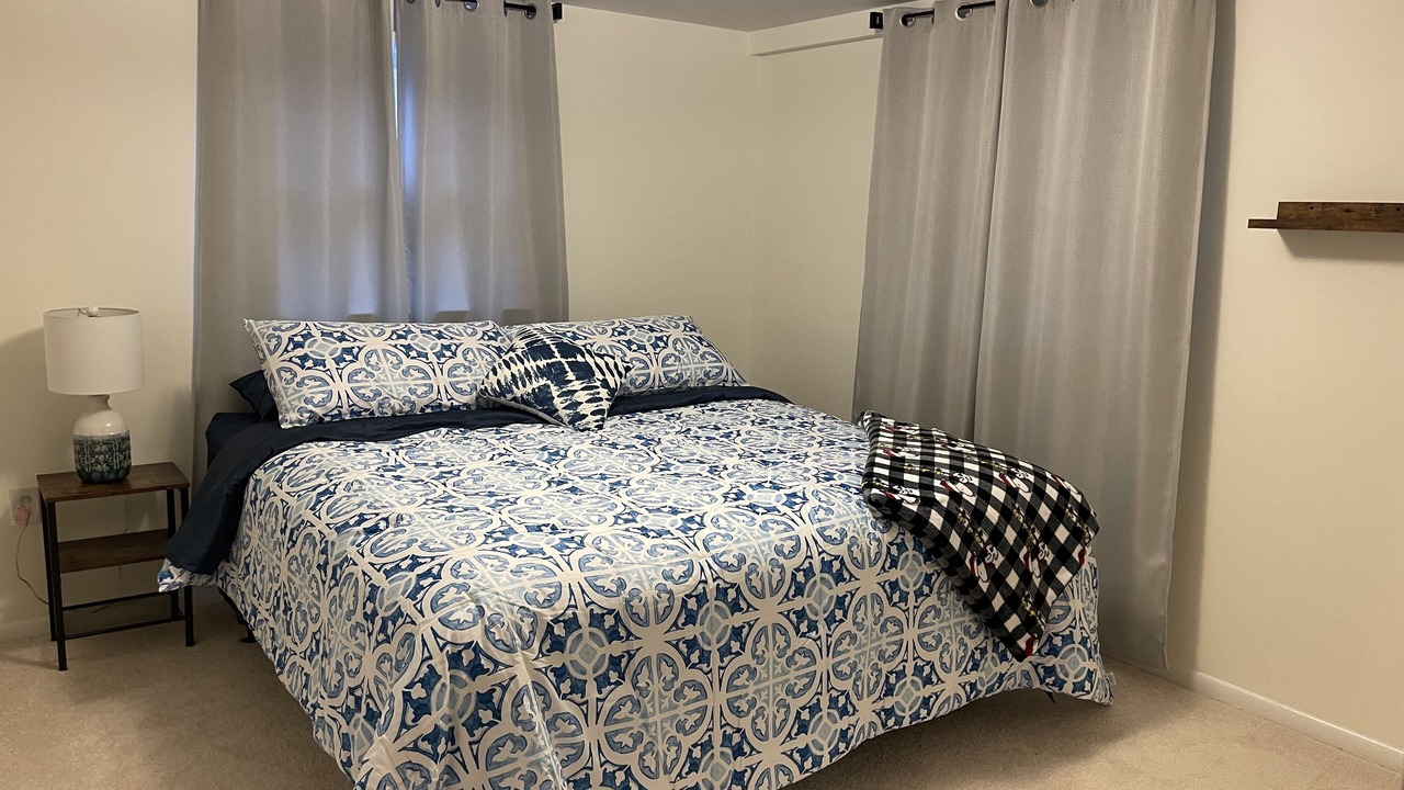 Photo of Bedroom in Belle Haven