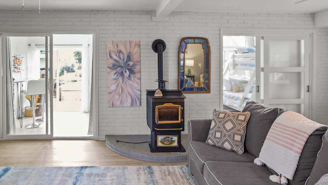 Photo of Livingroom in Keen-Wik On the Bay