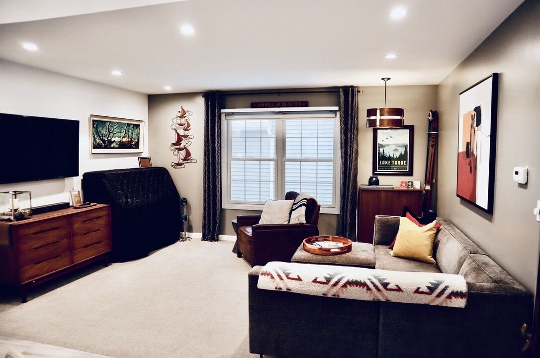 Photo of Livingroom in Edinboro