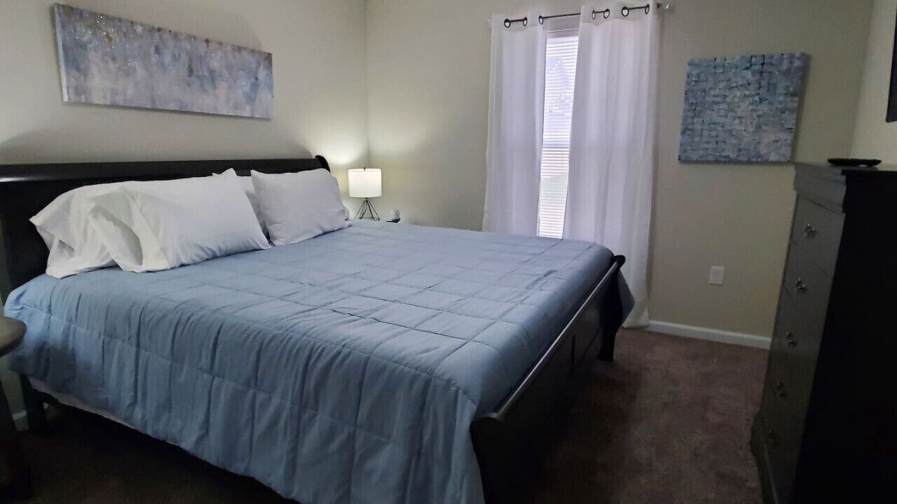 Photo of Bedroom in Middletown
