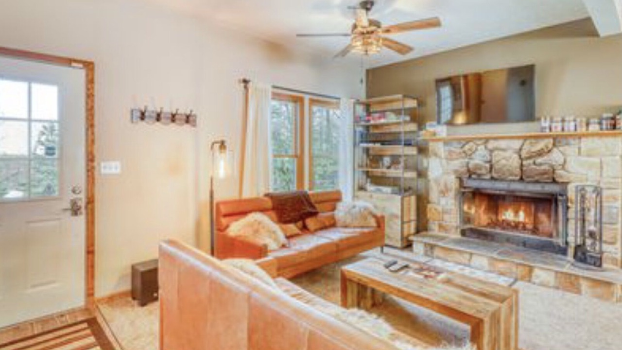 Photo of Livingroom in Tannersville