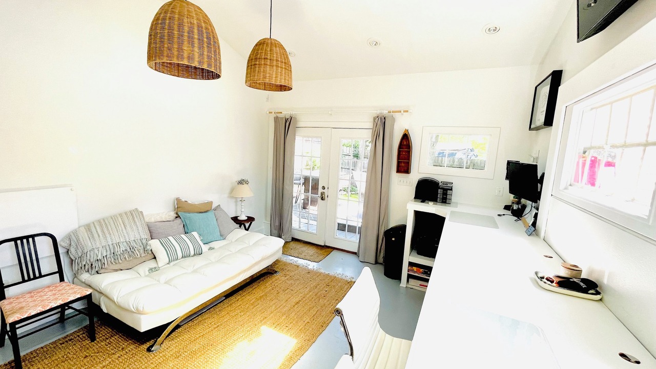 Photo of Livingroom in Lakewood