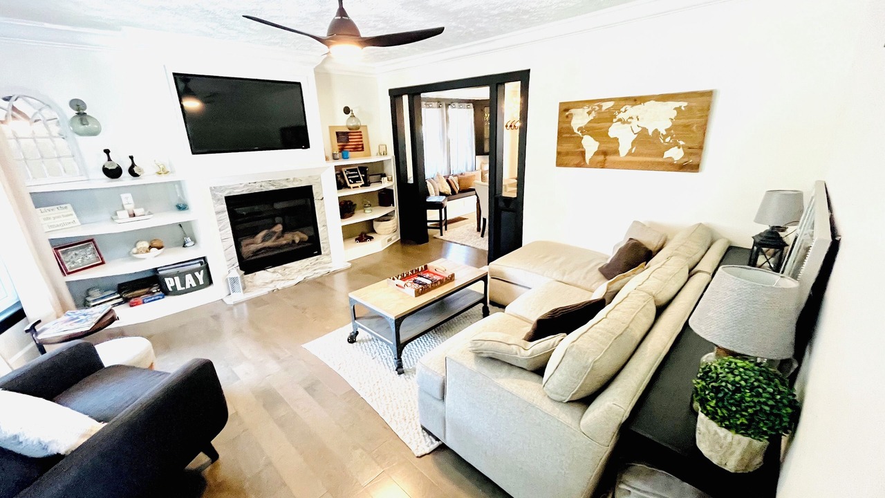 Photo of Livingroom in Lakewood