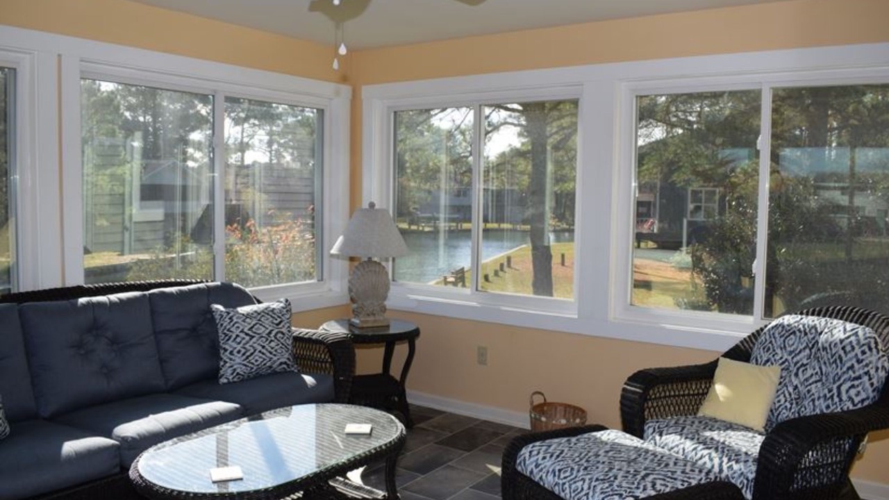 Photo of Livingroom in Deep Hole