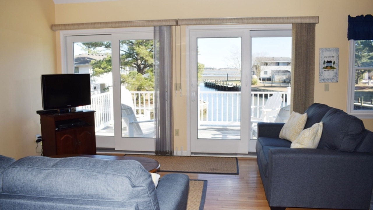 Photo of Livingroom in Deep Hole