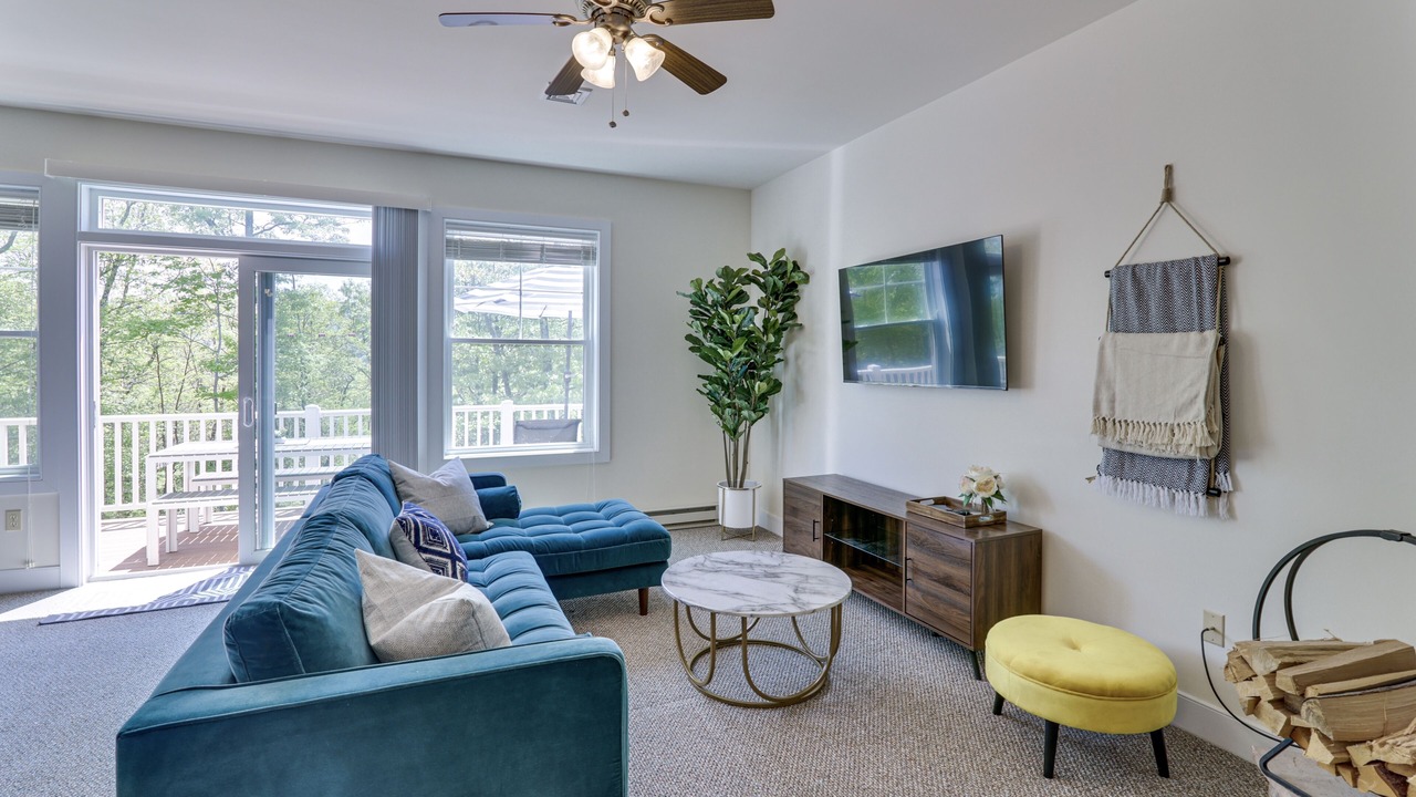 Photo of Livingroom in Tannersville