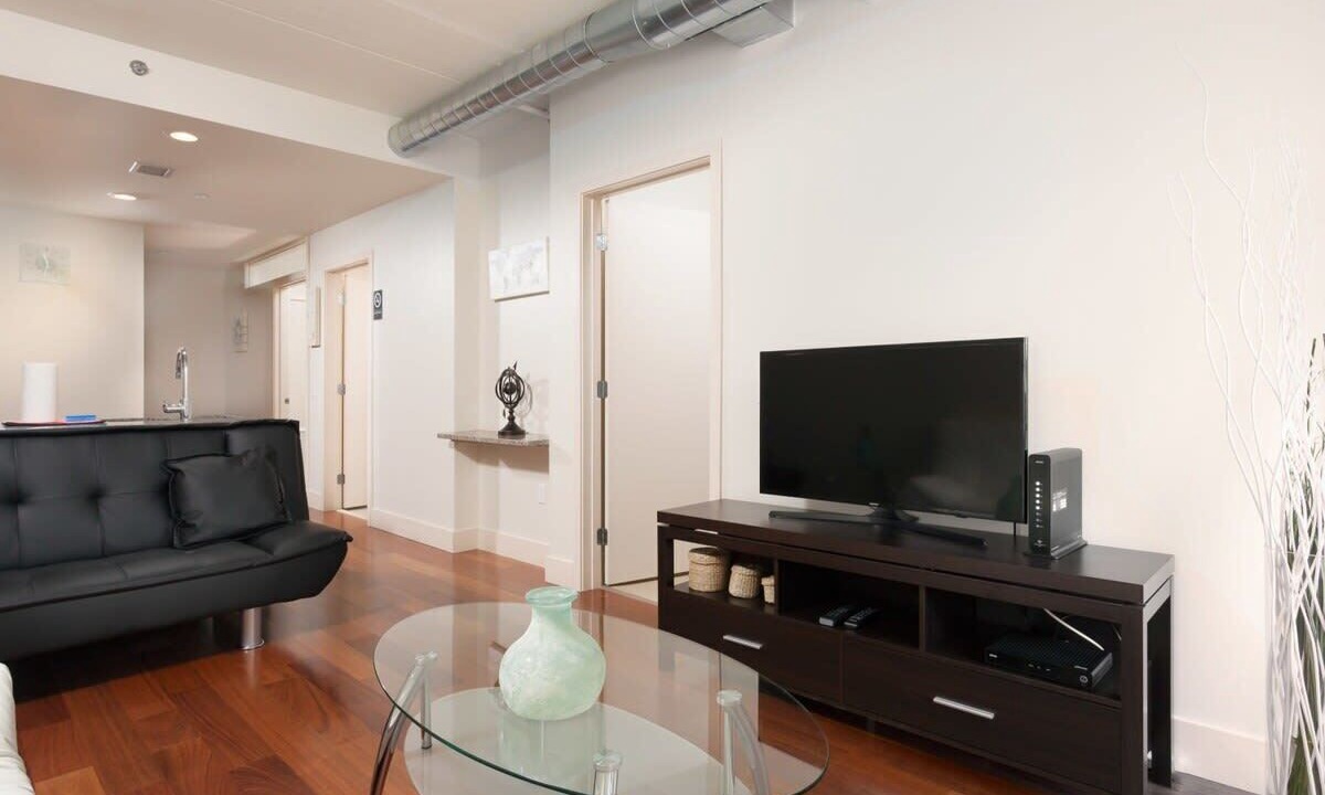 Photo of Livingroom in Center City West