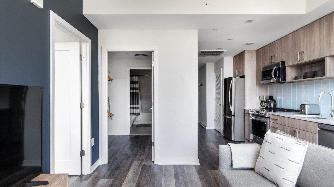 Photo of Livingroom in Crystal City