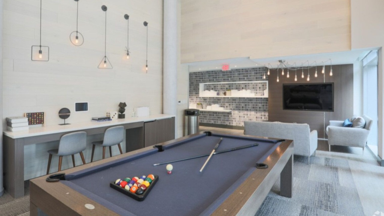 Photo of Bedroom in Crystal City